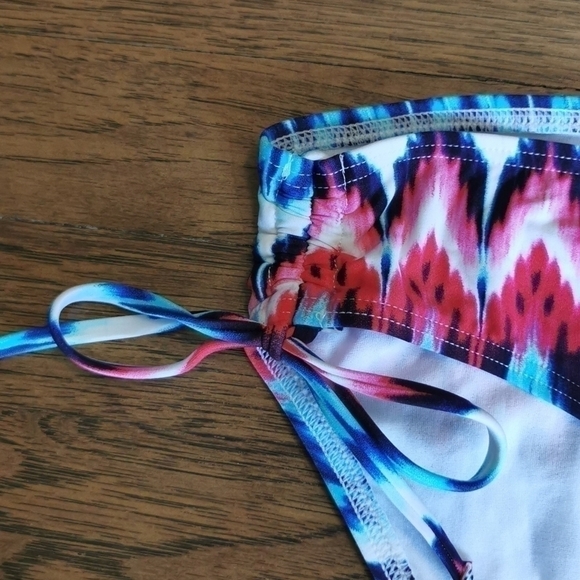CAPTIVA By Christina Bikini Bottom Red Blue Large New - Picture 3 of 5